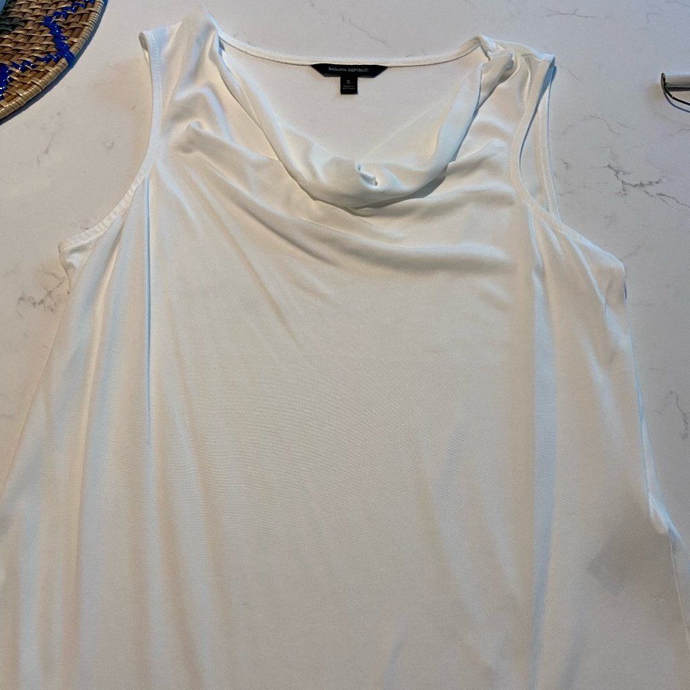 Banana Republic White cowl neck shell Like new